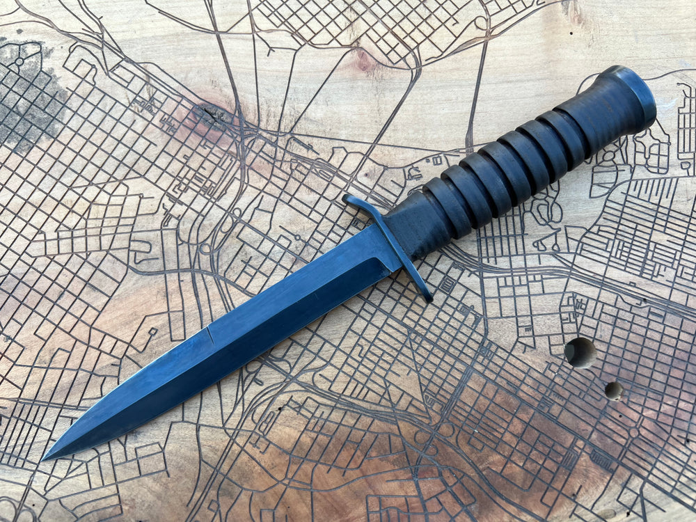 
                  
                    US M3 Trench Knife
                  
                