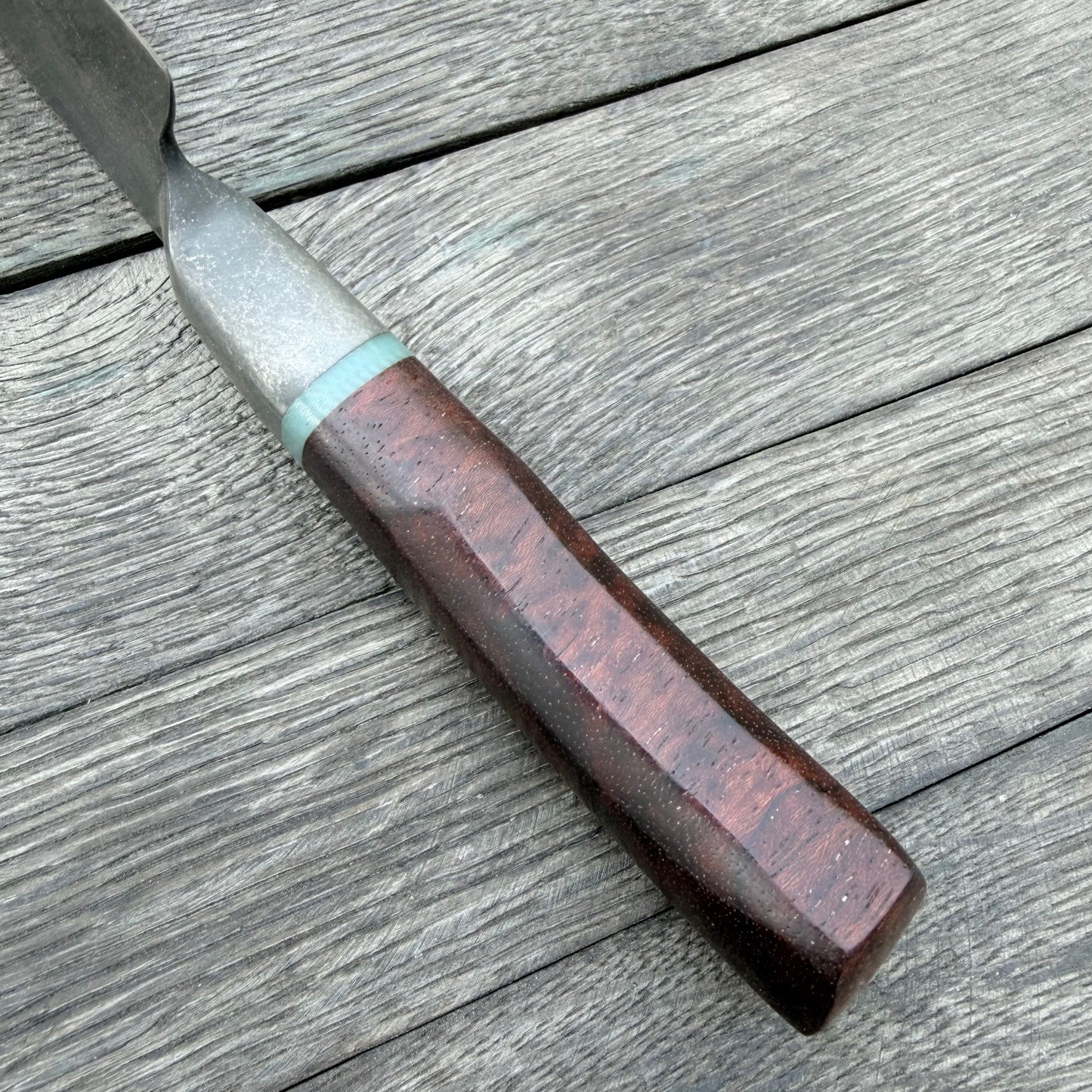 
                  
                    Forged integral kitchen cutlass
                  
                