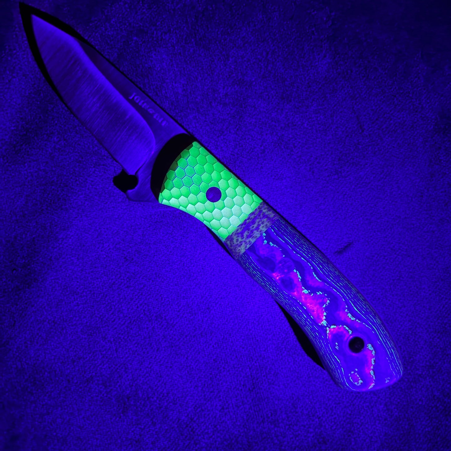 
                  
                    Camo carbon Glow Fieldmate
                  
                