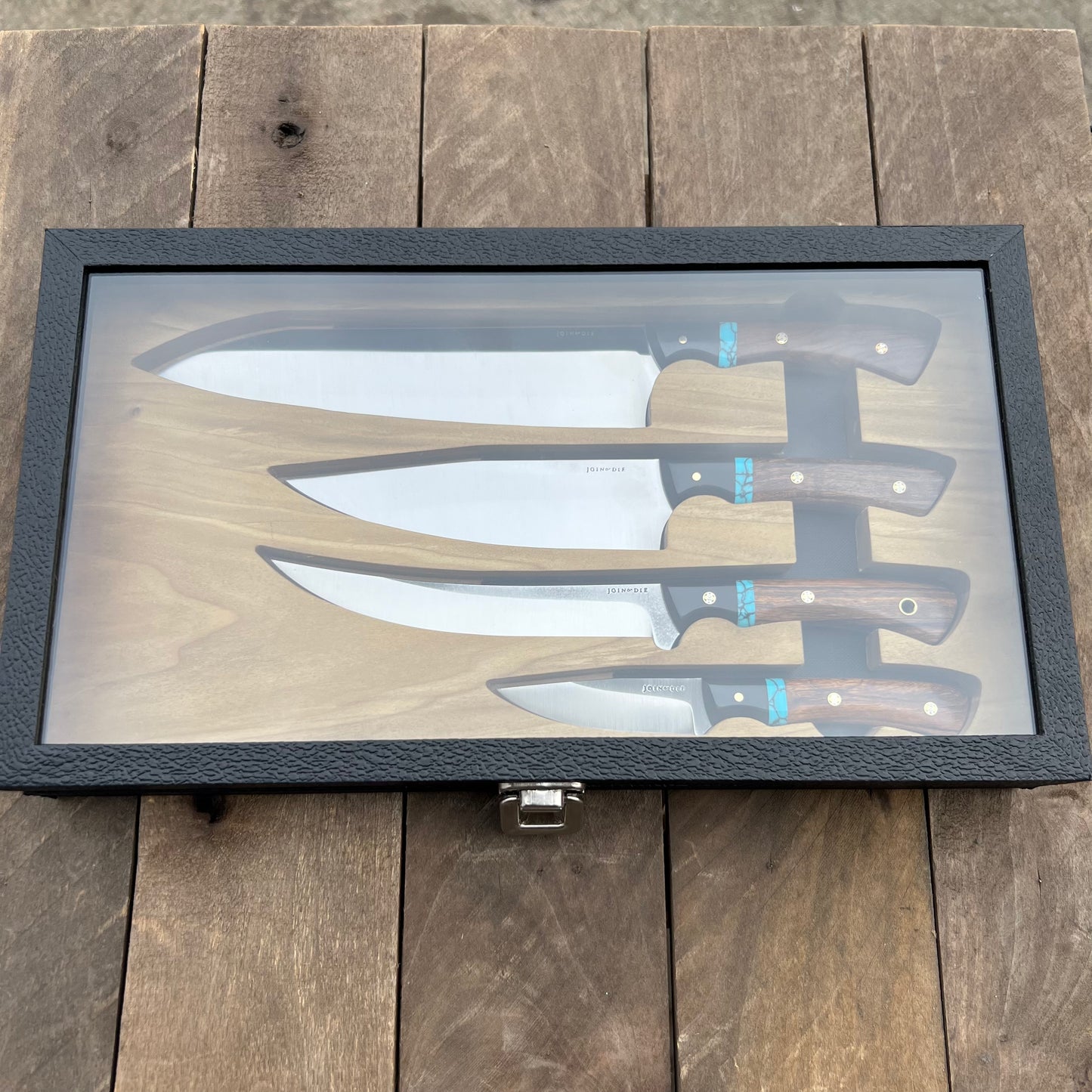 Custom Shop – Join or Die Knives