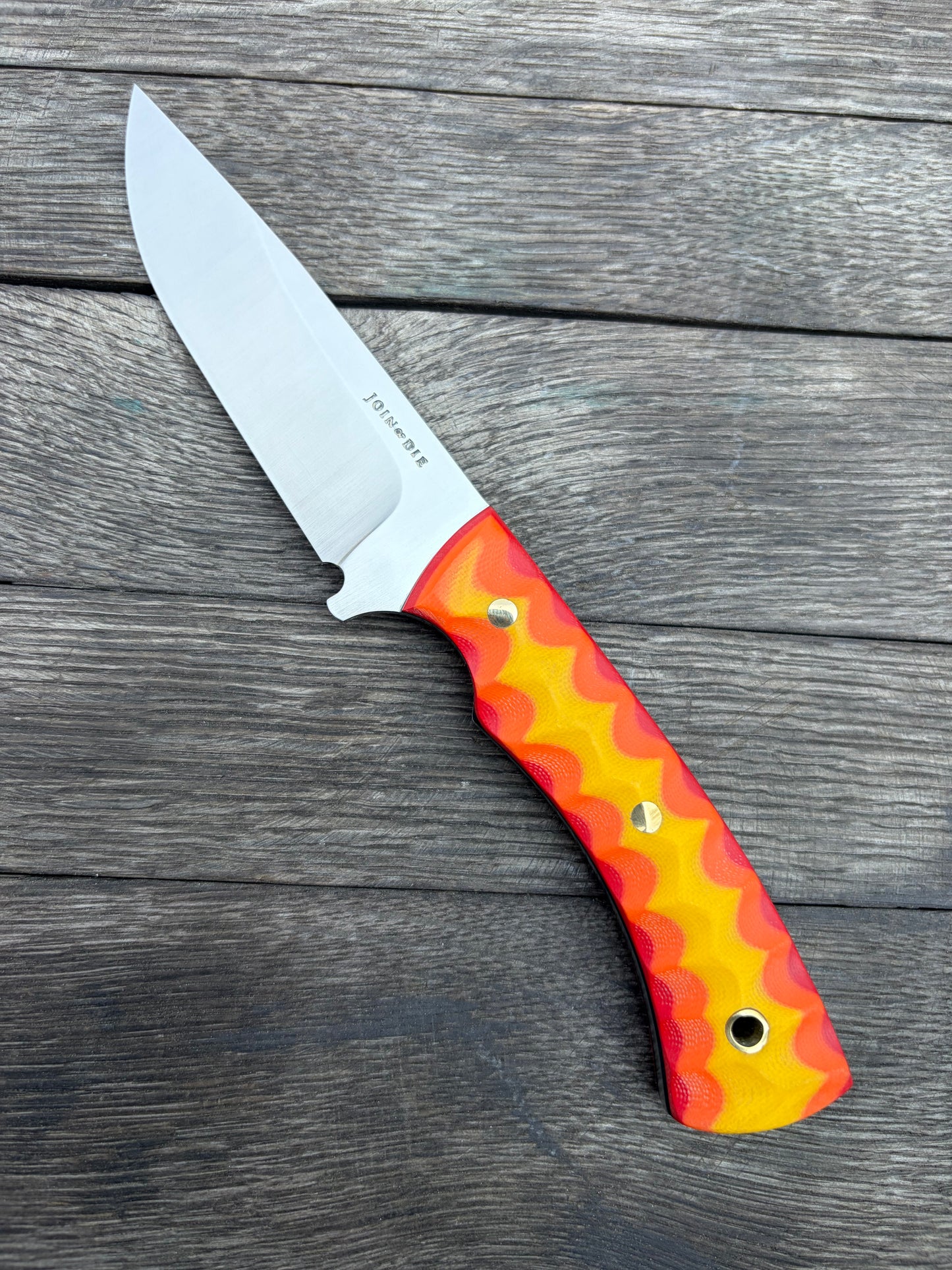 
                  
                    Explorer
                  
                