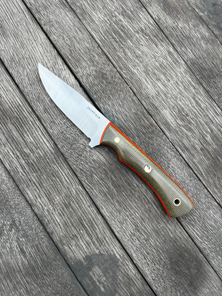 
                  
                    Explorer
                  
                